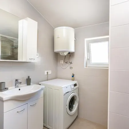 Vrdoljak - Gore - Mpolo Apartment *
