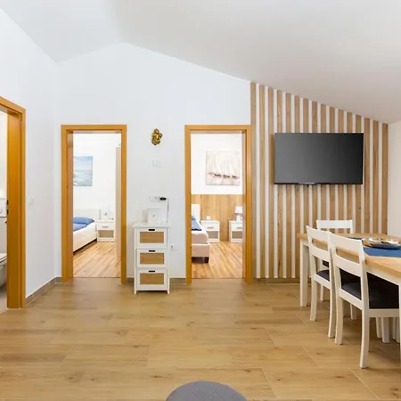 Vrdoljak - Gore - Mpolo Apartment Medulin